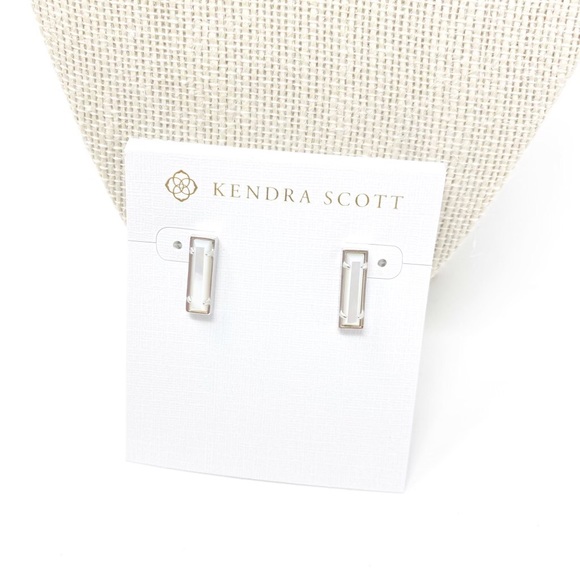 Kendra Scott Jewelry - NWT Kendra Scott Lady Stud Ivory Pearl Bar Earring